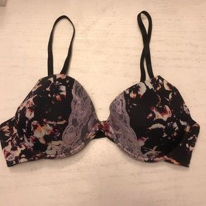 Floral lightly lined underwire bra!